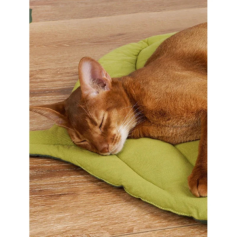 Cat Mattress Leaf Shape Cat Nest Cat and Dog Double-Sided Available Floor Mat Cover Pad Warm and Comfortable Cartoon Cat Bed Ind