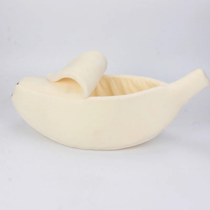 Semi Enclosed Soft Plush Warm Cat Nest Sleeping Bag Banana Villa House Pet Toy Storage Basket For Cat Squirrel
