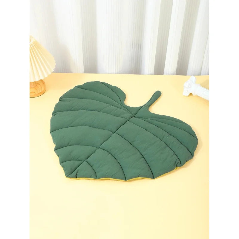 Cat Mattress Leaf Shape Cat Nest Cat and Dog Double-Sided Available Floor Mat Cover Pad Warm and Comfortable Cartoon Cat Bed Ind