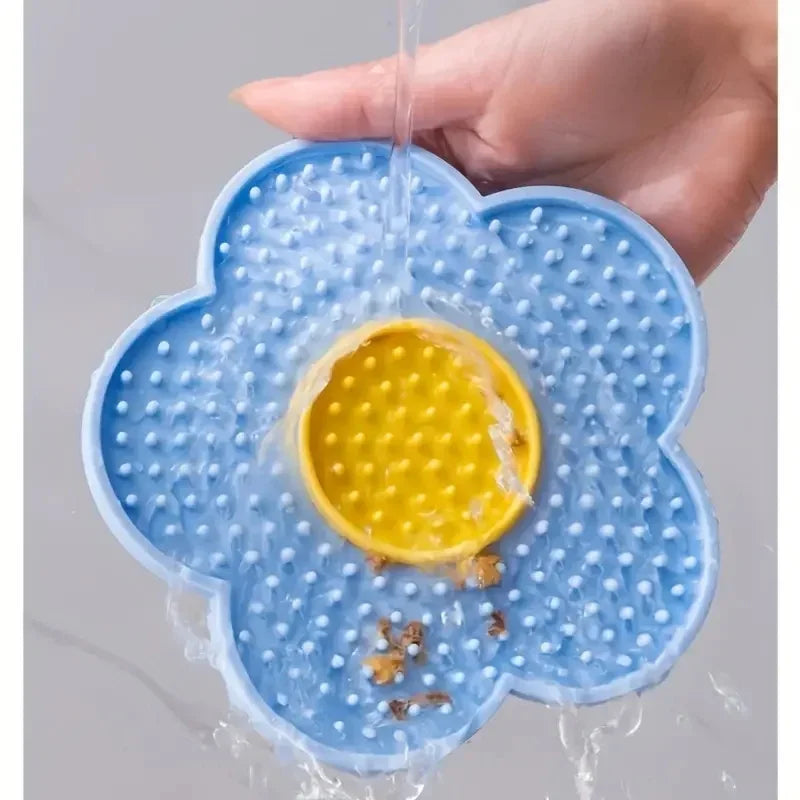 Pet Supplies Cat Licking Pad Sun Flower Shape Silicone Dog Licking Plate Cute Pet Slow Licking Mat dog bowl  cat bowl